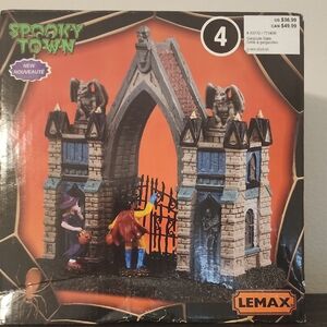Lemax Spooky Town Gothic Archway with Gargoyles - Gray and Black
